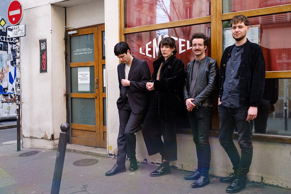 Bleu Reine // Le Motel, Paris