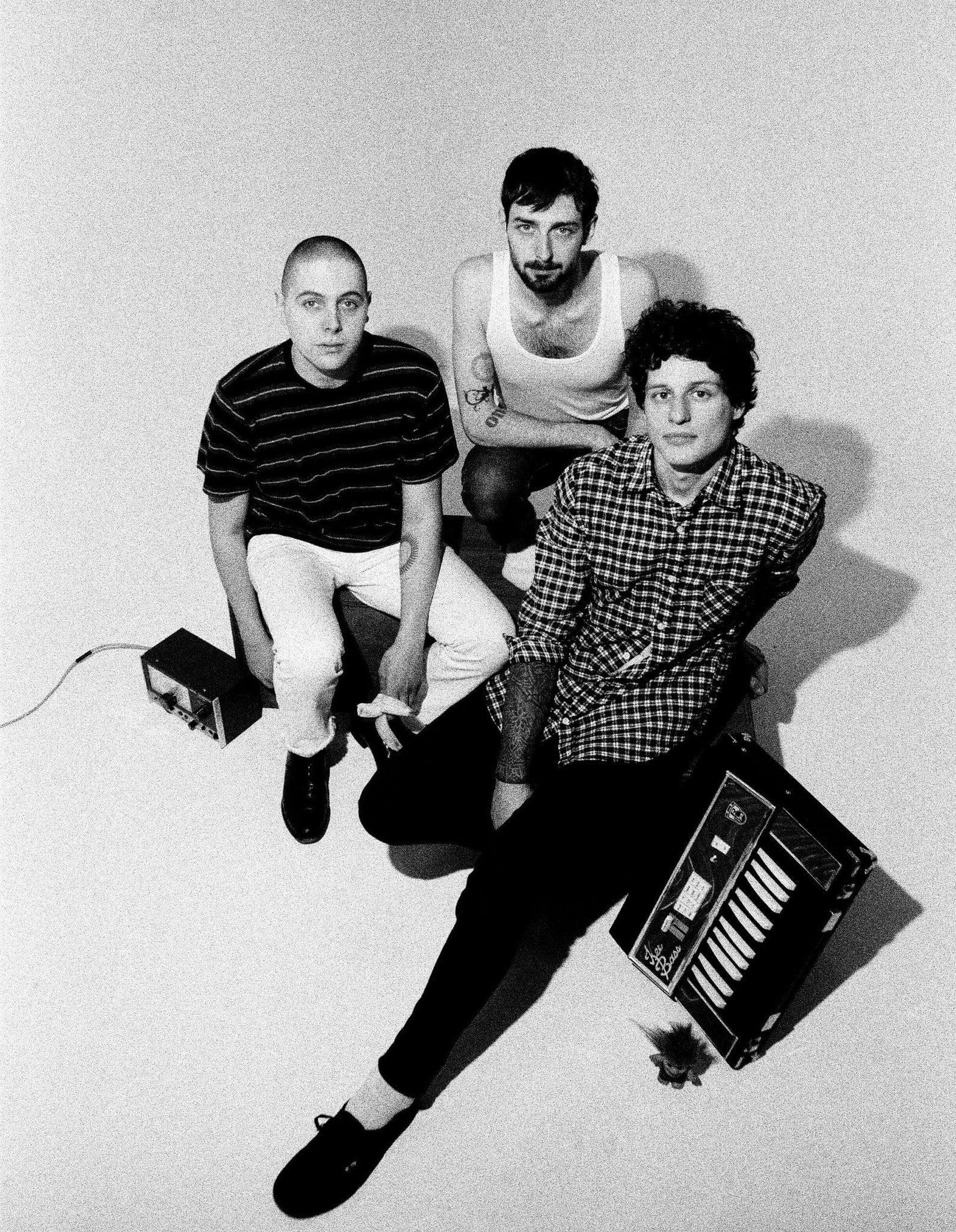 Population II est composé du chanteur et batteur Pierre-Luc Gratton, du guitariste et claviériste Tristan Lacombe et du bassiste Sébastien Provençal. (Crédits photos : Didier Pigeon-Perreault)