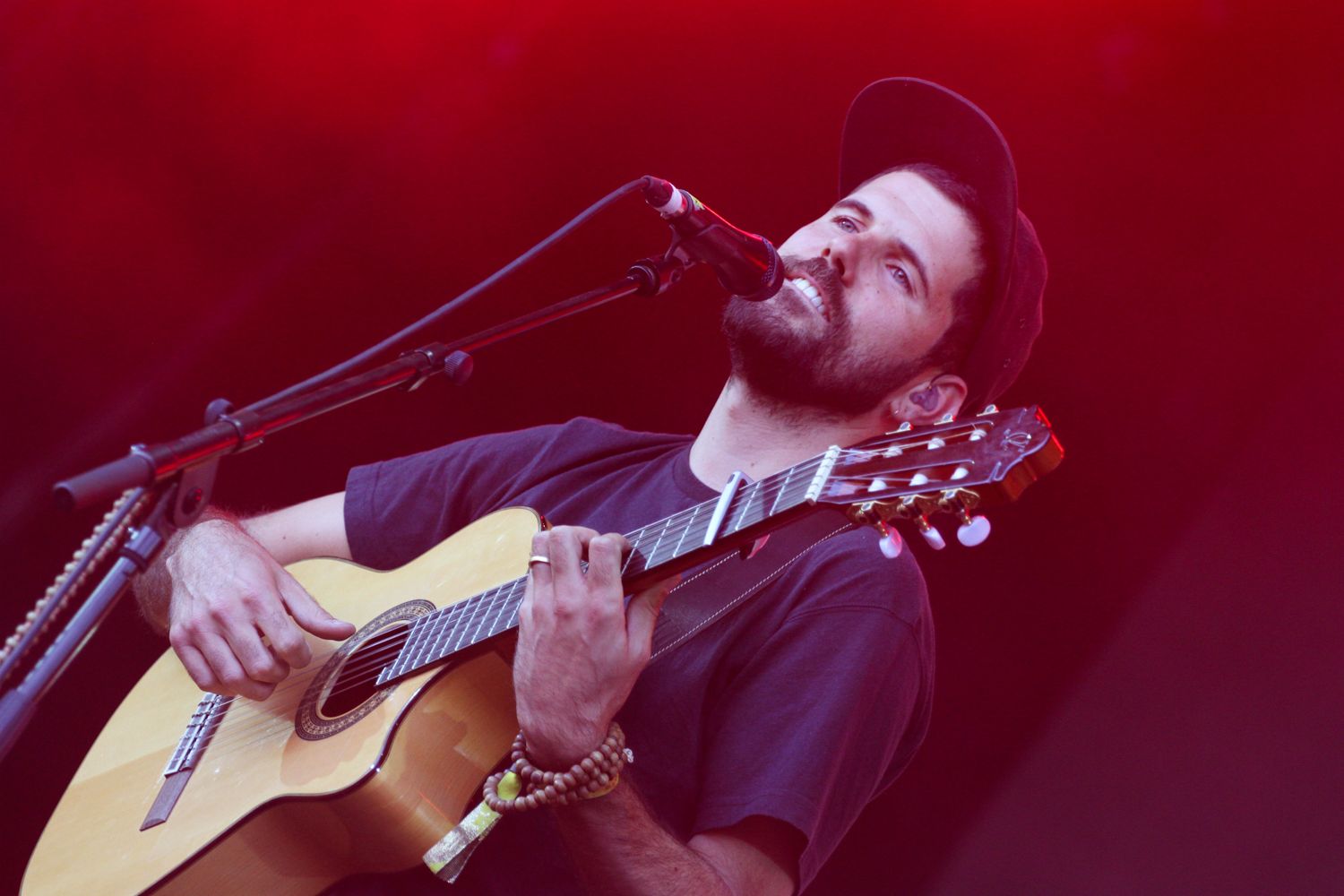 Nick Mulvey - Kendal Calling 2015 by Troubleshooteur.