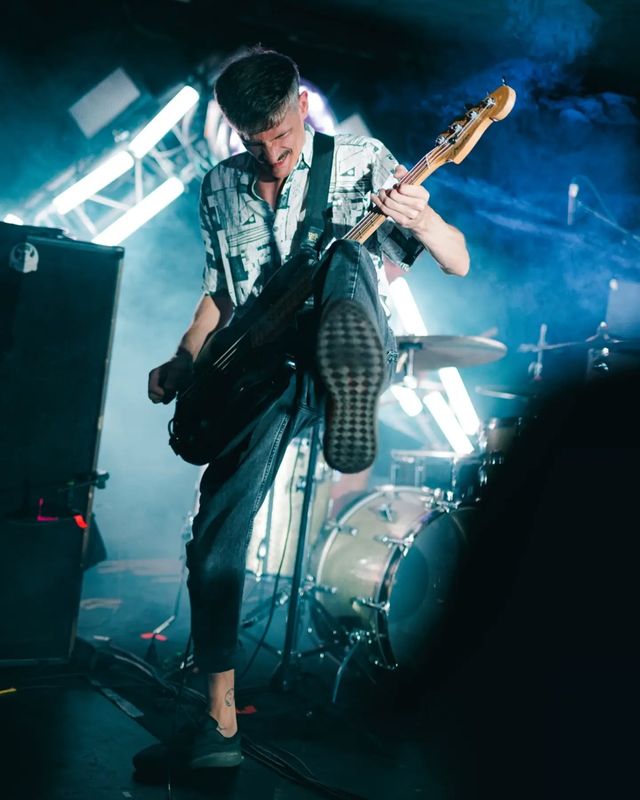 birdsinrow / glazartlive 09.2026 📸unsoundcolors